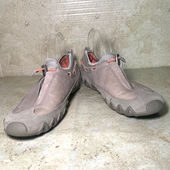 Ecco Womens Gray Suede & Leather Slip-On Shoes Toggle Closure Gorpcore Casual - Picture 2 of 12